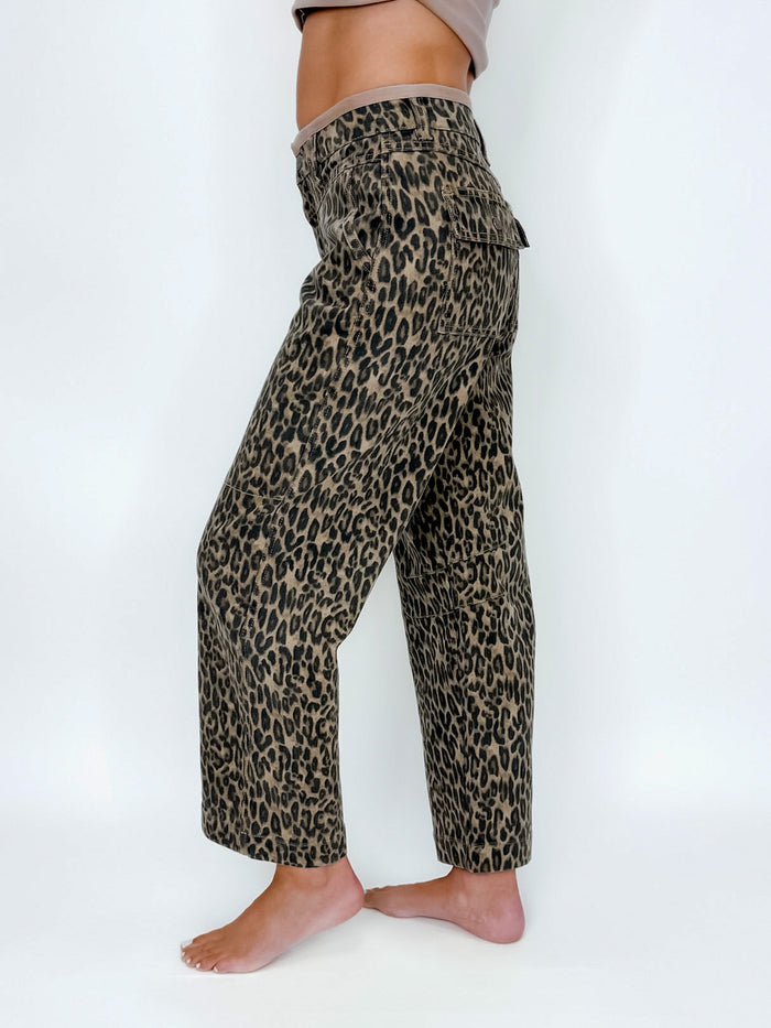 Risen Mid-Rise Cropped Relaxed Leopard Print Wide Leg Denim Jeans