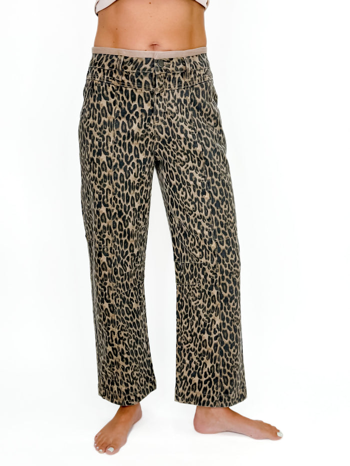 Risen Mid-Rise Cropped Relaxed Leopard Print Wide Leg Denim Jeans