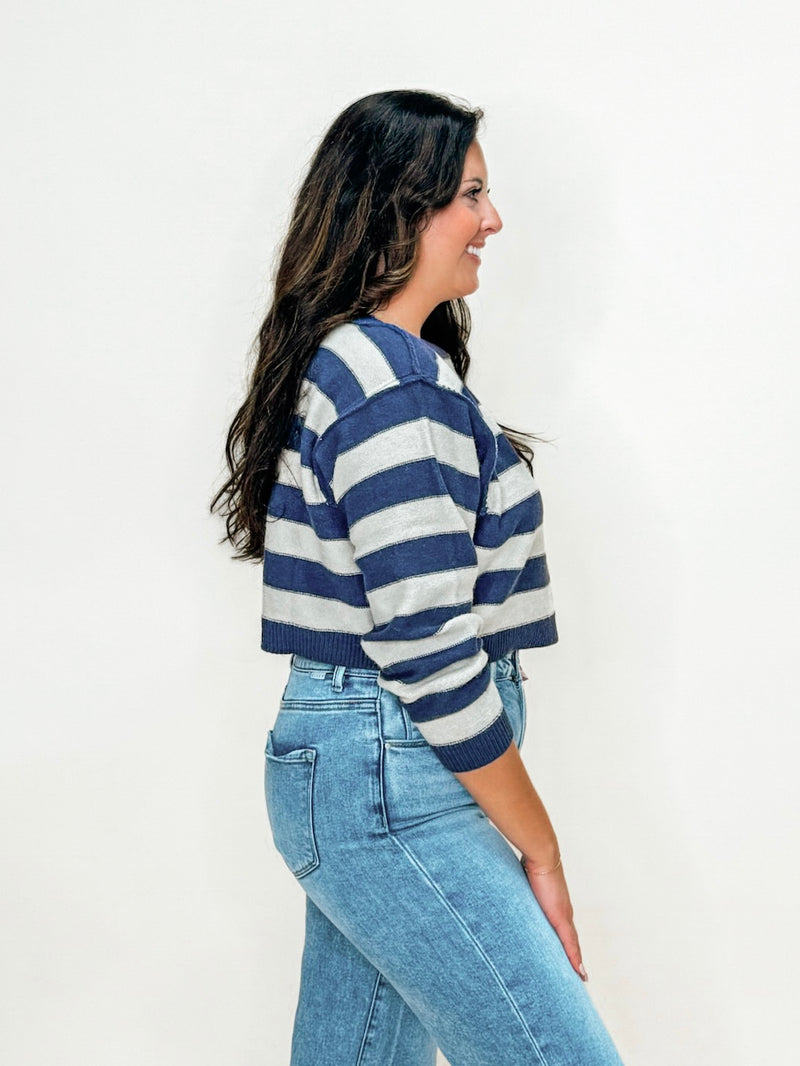 Striped Exposed Seam Cropped Sweater – Denim Blue & Gray